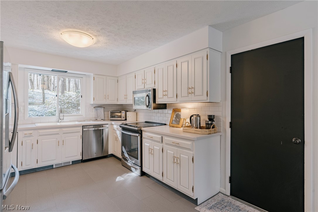 17091 Wing Road Chagrin Falls, OH 44023 - Photo 16 of 44 Gallery Image 16