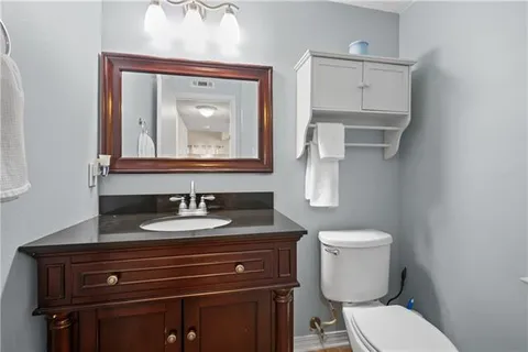 $145,000 | 405 Cedarwood Drive, Unit 405, Mandeville, LA 70471