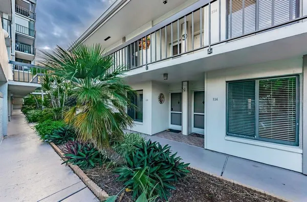 $2,000 | 6365 Bahia Del Mar Boulevard South, Unit 114, St. Petersburg, FL 33715