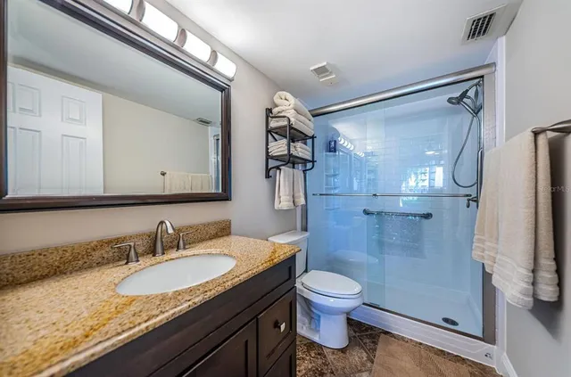 $2,000 | 6365 Bahia Del Mar Boulevard South, Unit 114, St. Petersburg, FL 33715