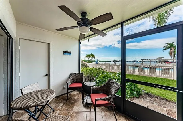 $2,000 | 6365 Bahia Del Mar Boulevard South, Unit 114, St. Petersburg, FL 33715