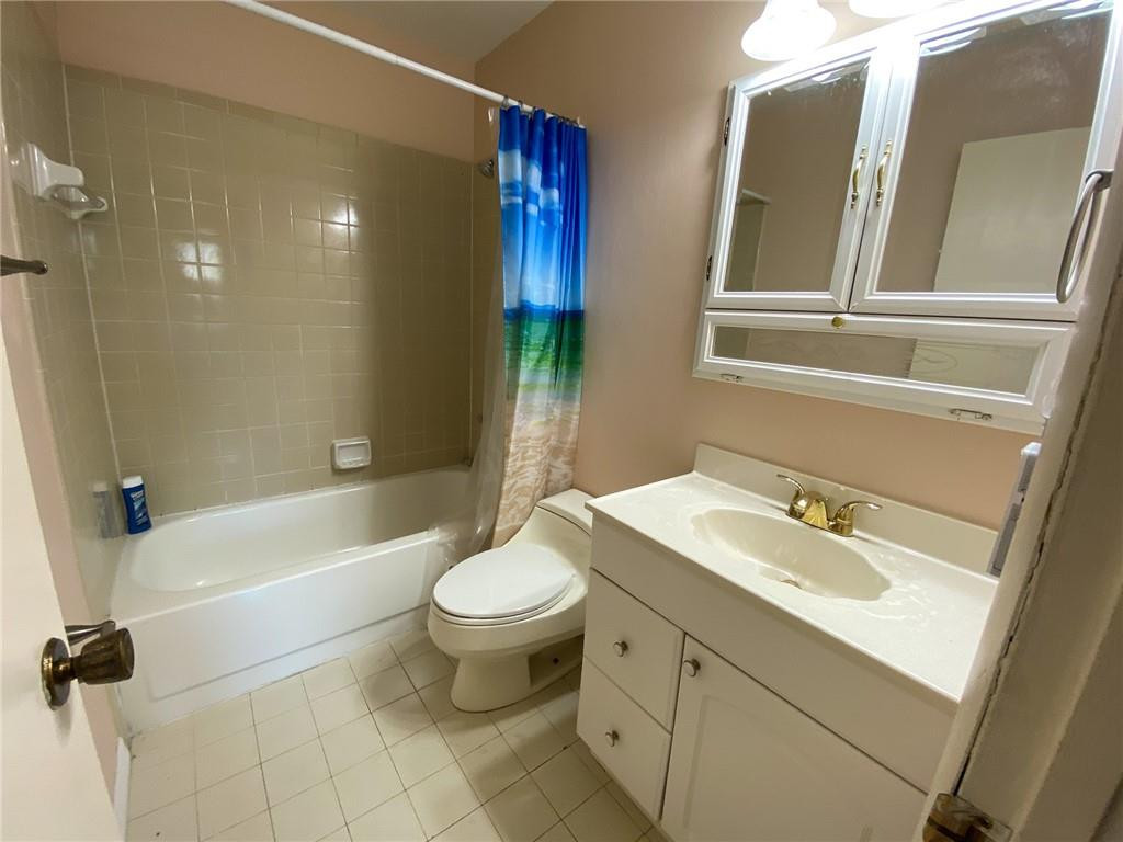 22937 North Sandalfoot Boulevard Boca Raton, FL 33428 - Photo 14 of 21 Photo 14