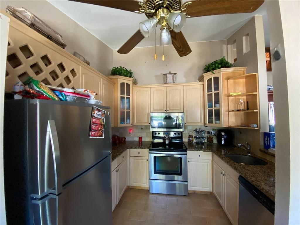 22937 North Sandalfoot Boulevard Boca Raton, FL 33428 - Photo 8 of 21 Photo 8