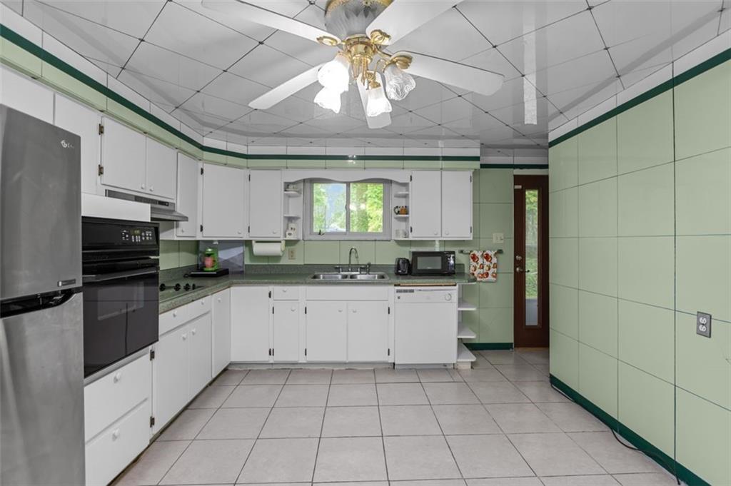 1105 Greentree Road Pittsburgh, PA 15220 - Photo 14 of 29