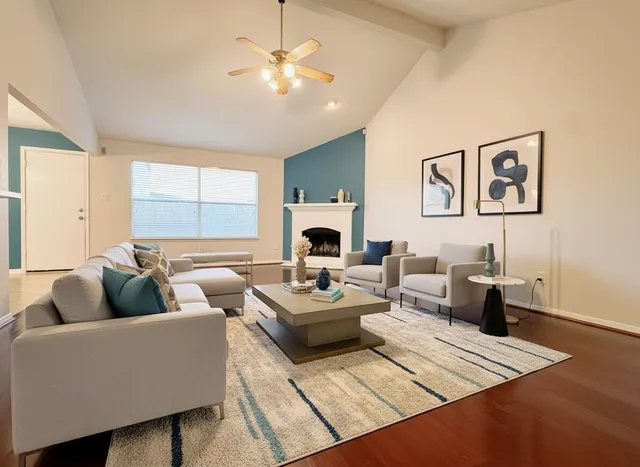 $1,950 | 11111 Bradford Way Drive, Houston, TX 77075