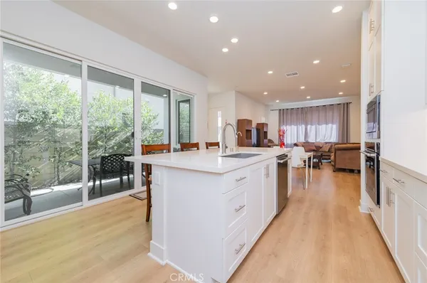 $5,250 | 119 Novel, Irvine, CA 92618