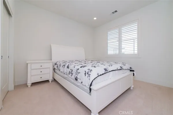 $5,250 | 119 Novel, Irvine, CA 92618