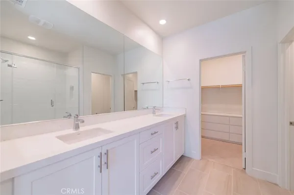 $5,250 | 119 Novel, Irvine, CA 92618