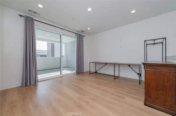$5,250 | 119 Novel, Irvine, CA 92618