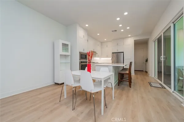 $5,250 | 119 Novel, Irvine, CA 92618