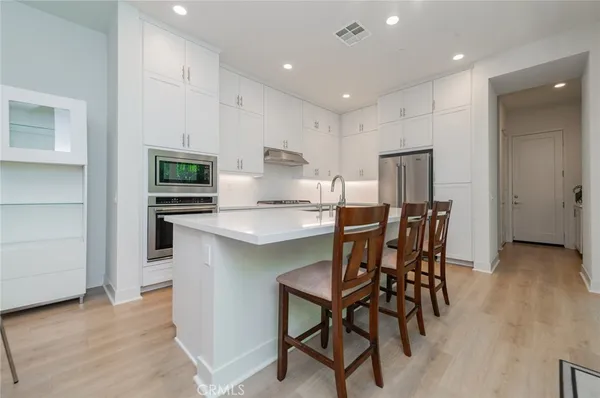 $5,250 | 119 Novel, Irvine, CA 92618