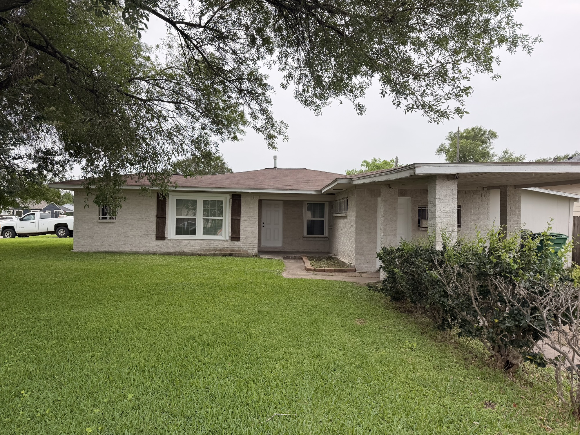 7810 Kimble Street Houston, TX 77017 - Photo 2 of 18