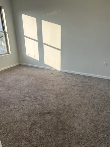 $2,595 | 186 Broadway, Unit 506, Bayonne, NJ 07002