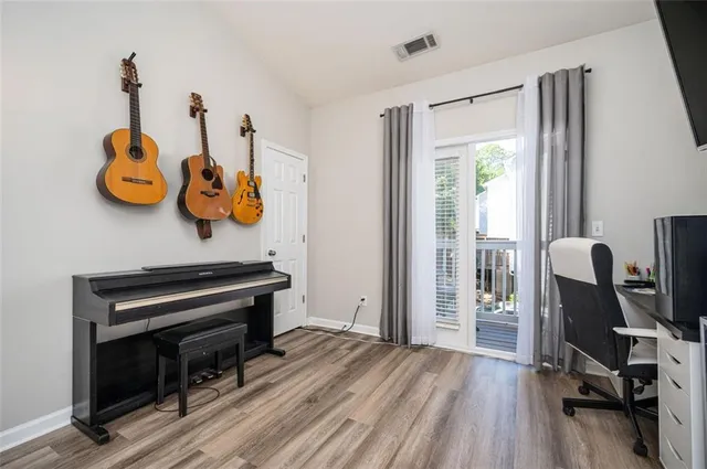 $299,500 | 1761 Liberty Parkway Northwest, Atlanta, GA 30318