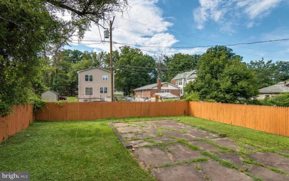 3902 Bateman Avenue Baltimore, MD 21216 - Photo 2 of 6
