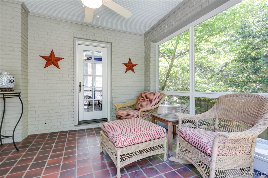 14 Roslyn Road Richmond, VA 23226 - Photo 24 of 49 a living room with furniture a window and a potted plant