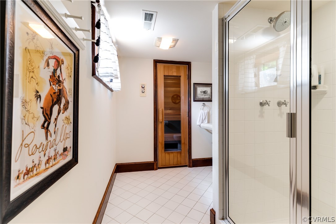 14 Roslyn Road Richmond, VA 23226 - Photo 38 of 49 a view of an entryway door and hallway