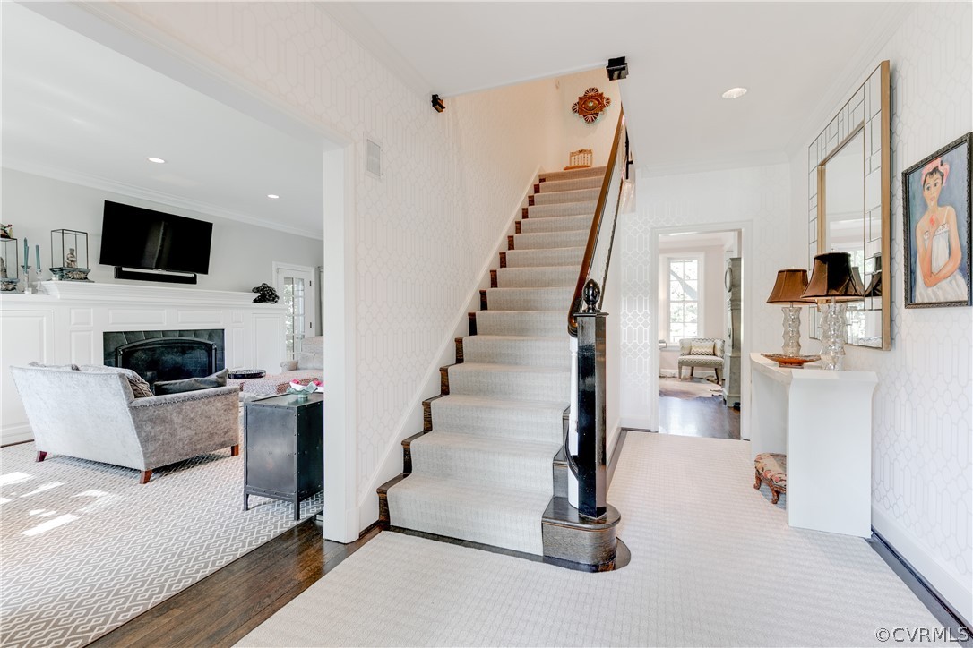 14 Roslyn Road Richmond, VA 23226 - Photo 7 of 49 a living room with furniture and a flat screen tv