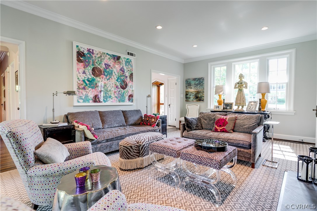 14 Roslyn Road Richmond, VA 23226 - Photo 9 of 49 a living room with furniture and a window