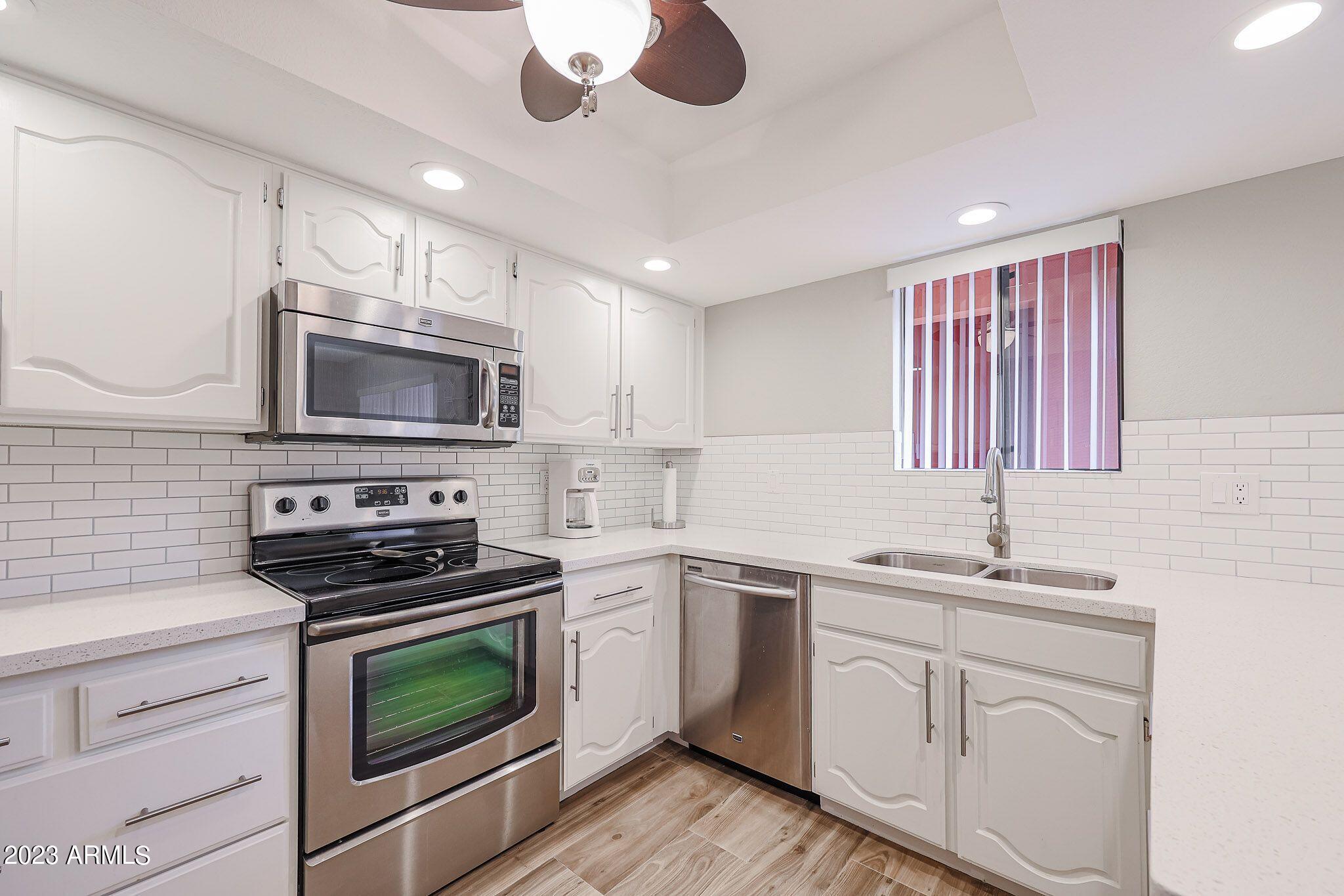 4303 East Cactus Road, Unit 137 Phoenix, AZ 85032 - Photo 6 of 22 9-137 EXTRA DEEP DRAWERS