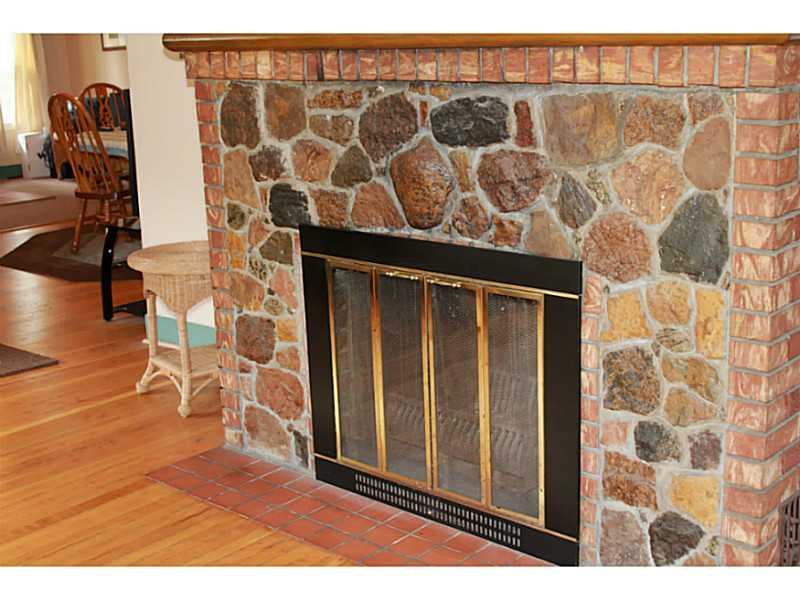 839 Gameland Road Chicora, PA 16025 - Photo 5 of 21 Entry/Foyer.