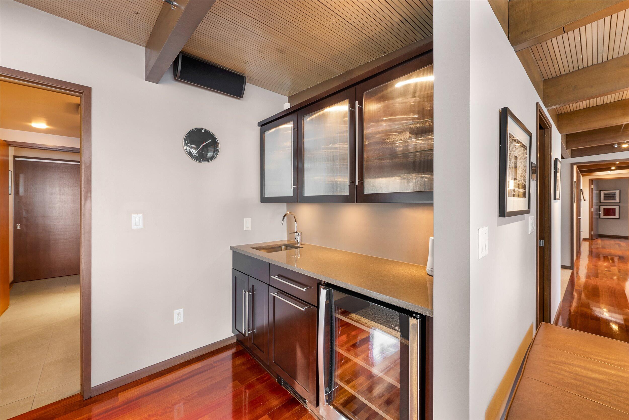 509 Columbus Avenue Sheboygan, WI 53083 - Photo 9 of 73 07-Wet Bar