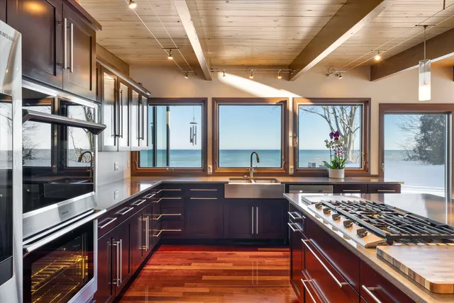 $1,597,900 | 509 Columbus Avenue, Sheboygan, WI 53083