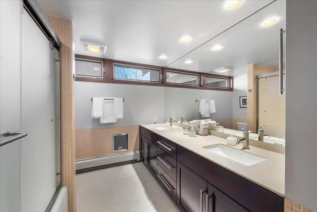 $1,597,900 | 509 Columbus Avenue, Sheboygan, WI 53083