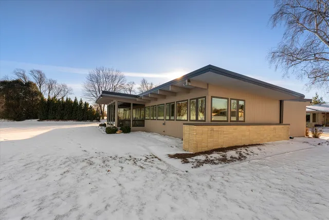 $1,597,900 | 509 Columbus Avenue, Sheboygan, WI 53083
