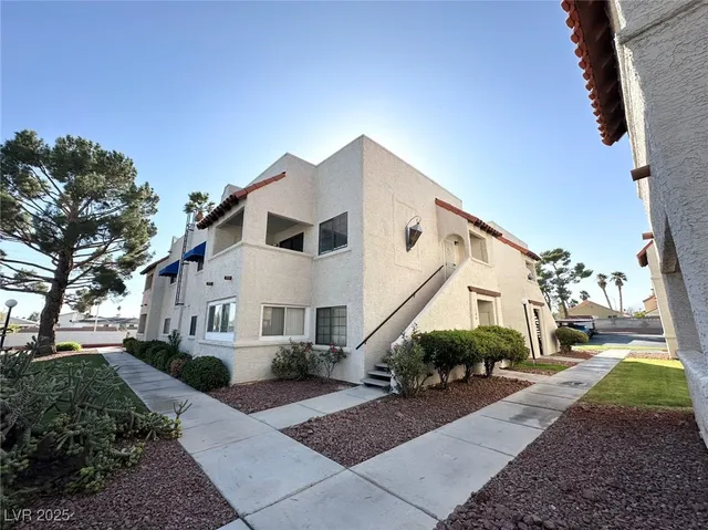 $1,350 | 101 Luna Way, Unit 246, Las Vegas, NV 89145