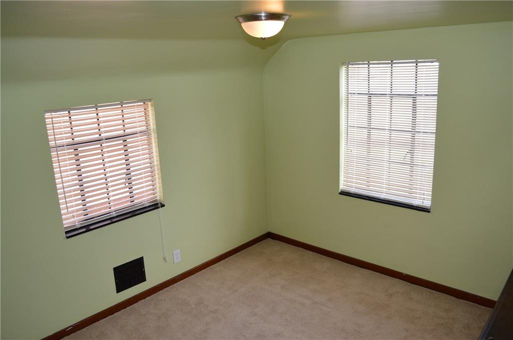 34 St John Street McKees Rocks, PA 15136 - Photo 13 of 23