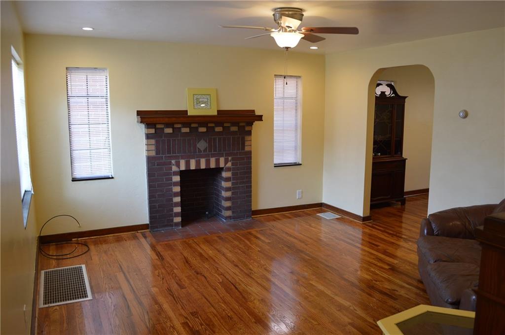 34 St John Street McKees Rocks, PA 15136 - Photo 3 of 23