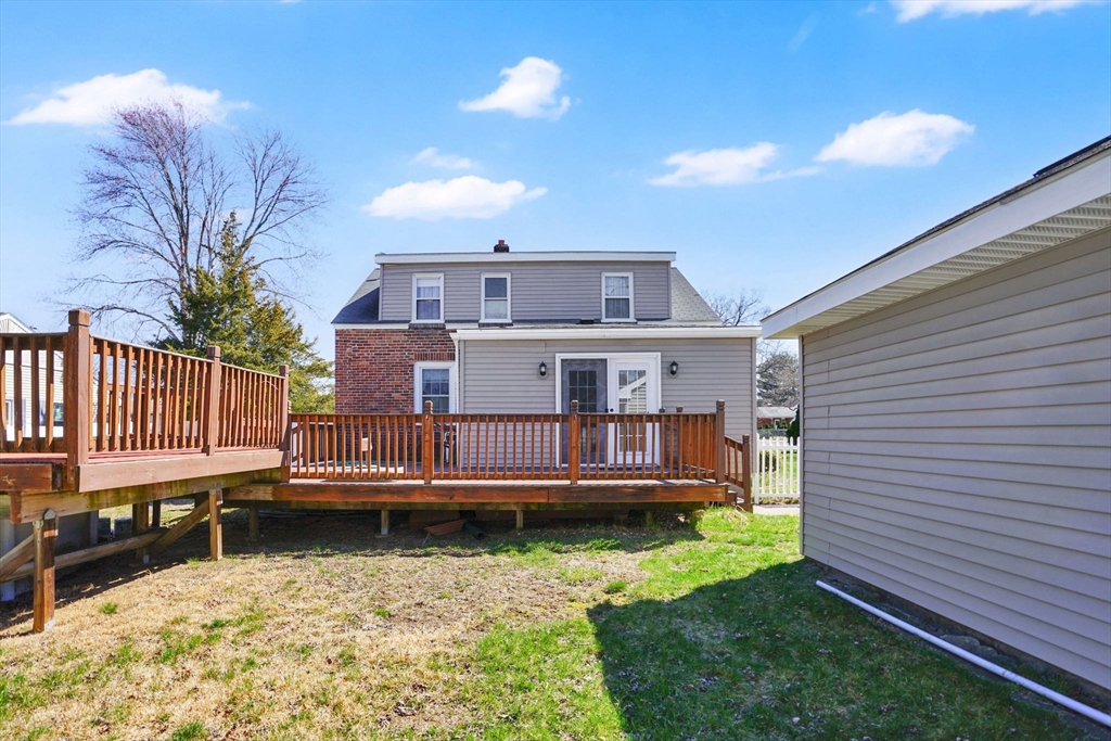 101 Ray Street Ludlow, MA 01056 - Photo 4 of 32