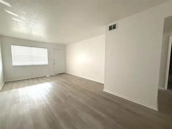 $950 | 200 Hill Street, Unit 1, Sealy, TX 77474