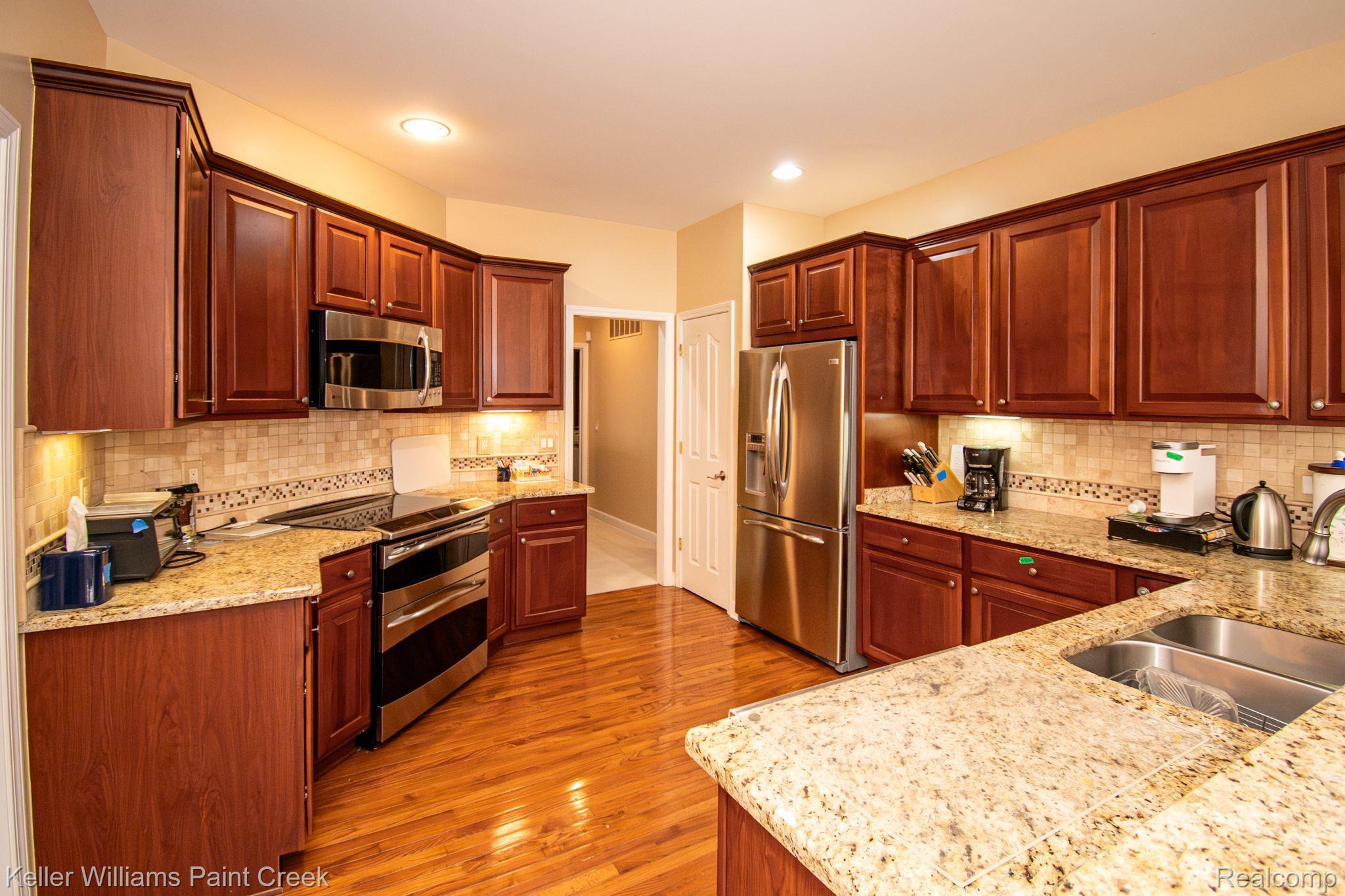 3663 Tremonte Circle Rochester, MI 48306 - Photo 6 of 32 Gallery Image 6
