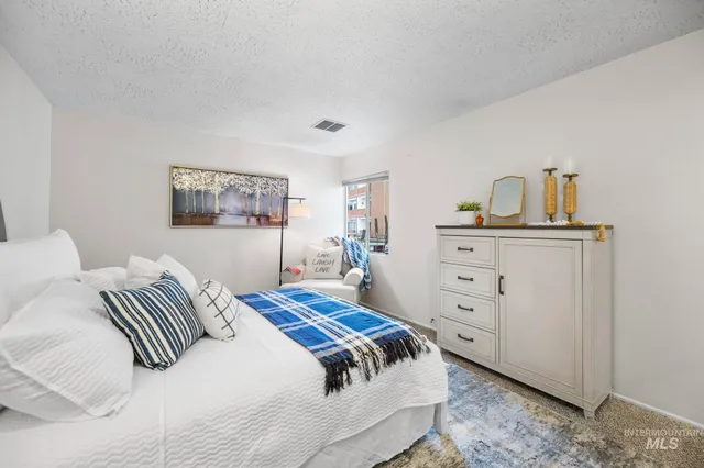 $300,000 | 3701 West Crescent Rim Drive, Unit 103, Boise, ID 83706