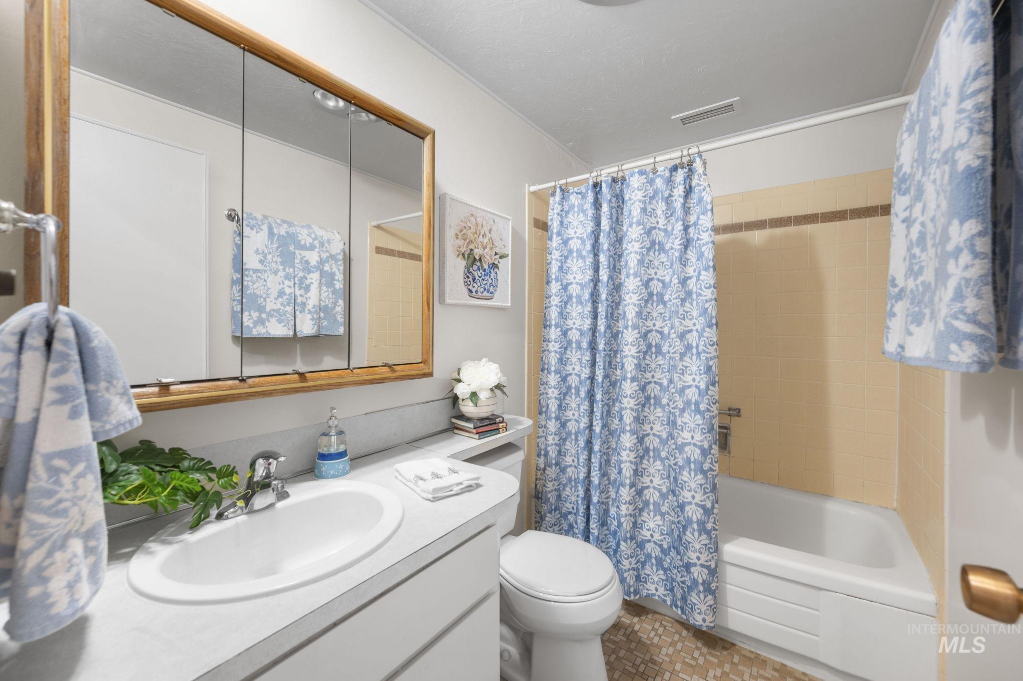 3701 West Crescent Rim Drive, Unit 103 Boise, ID 83706 - Photo 15 of 32