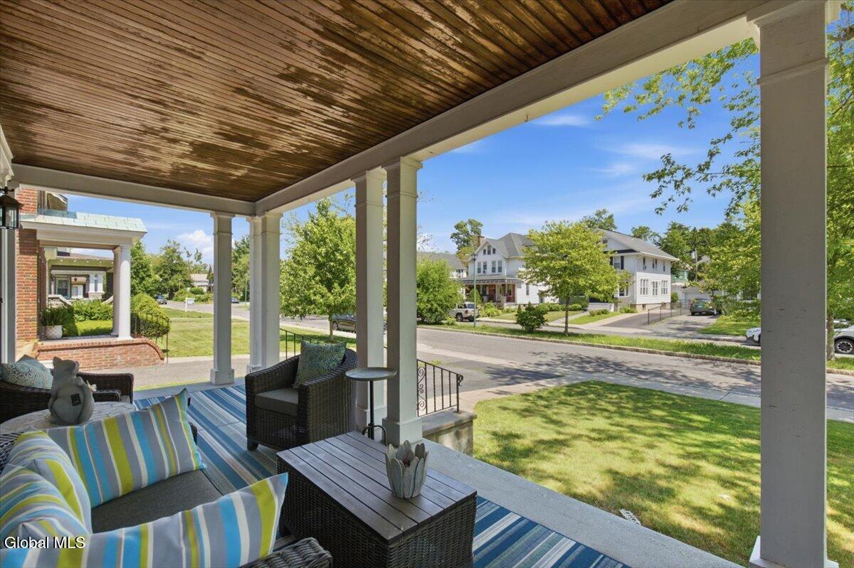 809 Wright Avenue Schenectady, NY 12309 - Photo 2 of 35 33-030_MW2_3316