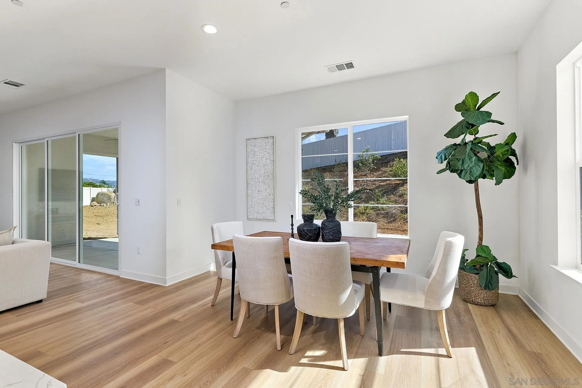 1748 Ishihara Road Vista, CA 92084 - Photo 17 of 32 Gallery Image 17