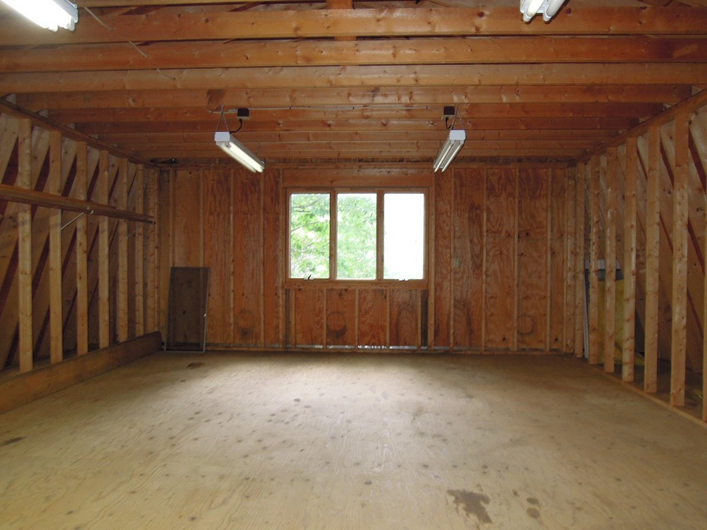 63 Madden Road West Brookfield, MA 01585 - Photo 7 of 18 Gallery Image 7
