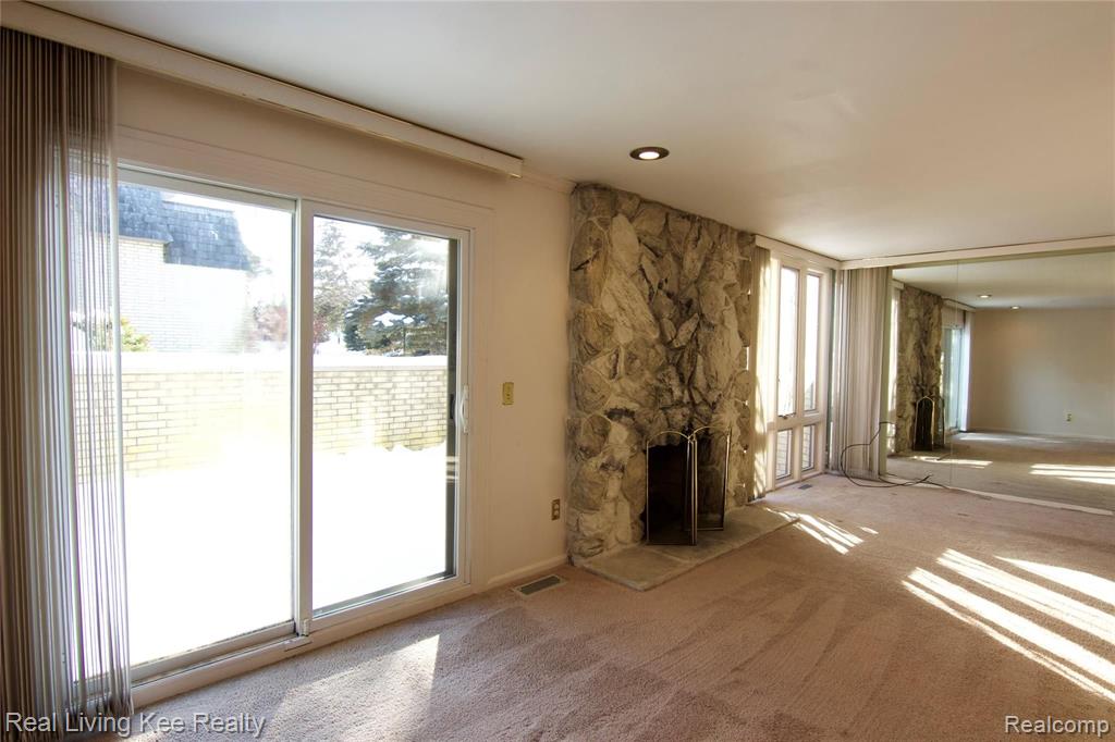 1239 Oakwood Court, Unit 29 Rochester, MI 48307 - Photo 13 of 30