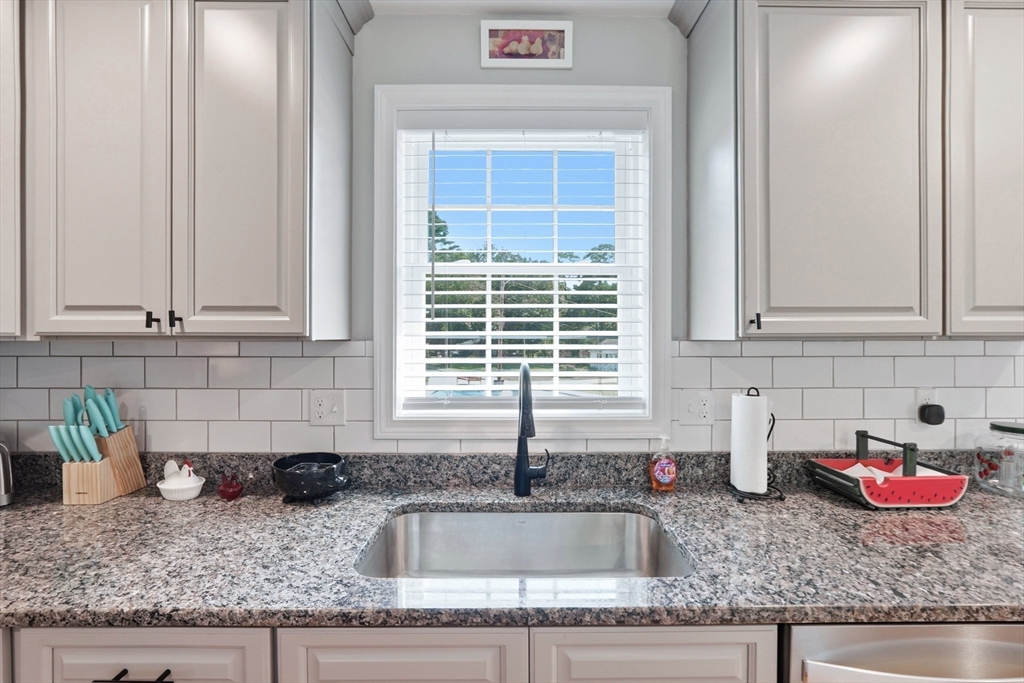 32 Nelson Street Warren, MA 01083 - Photo 5 of 43 Gallery Image 5