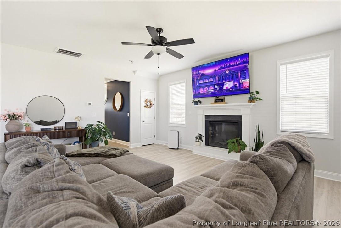 355 Winnsboro Road Raeford, NC 28376 - Photo 7 of 25 Living Room