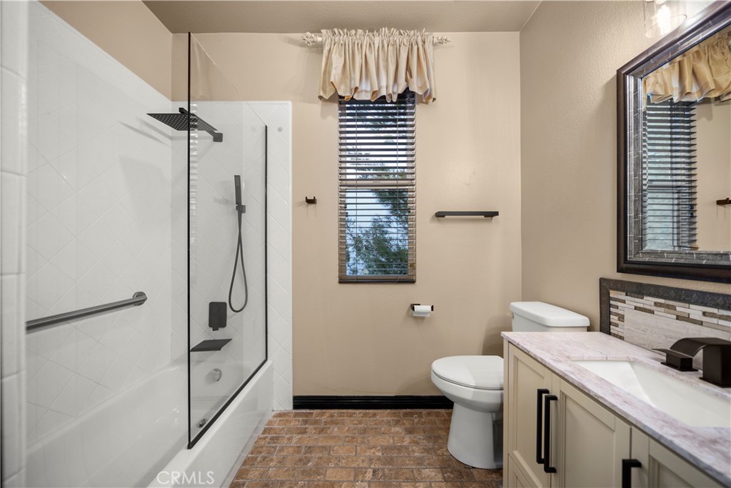 18301 Lakepointe Drive Riverside, CA 92503 - Photo 32 of 67