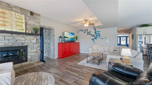 $1,500,000 | 6 County Road W-12T, Rocky Mount, MO 65072