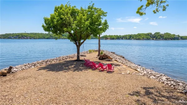 $1,500,000 | 6 County Road W-12T, Rocky Mount, MO 65072