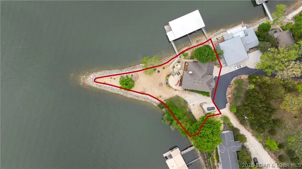$1,500,000 | 6 County Road W-12T, Rocky Mount, MO 65072