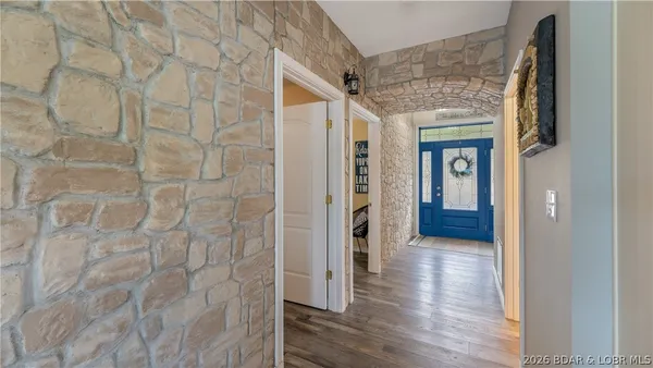 $1,500,000 | 6 County Road W-12T, Rocky Mount, MO 65072