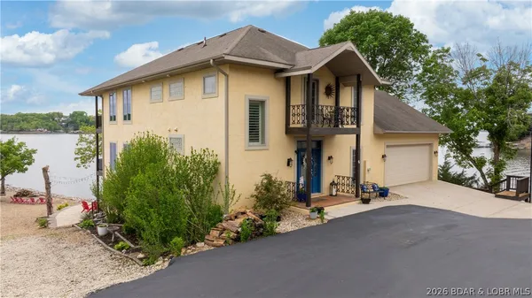 $1,500,000 | 6 County Road W-12T, Rocky Mount, MO 65072