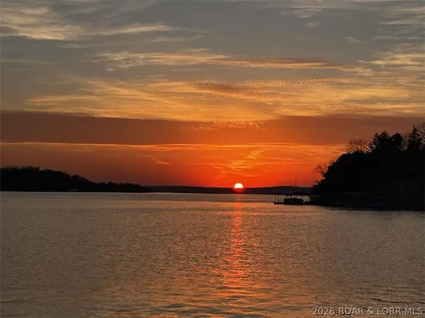 $1,500,000 | 6 County Road W-12T, Rocky Mount, MO 65072